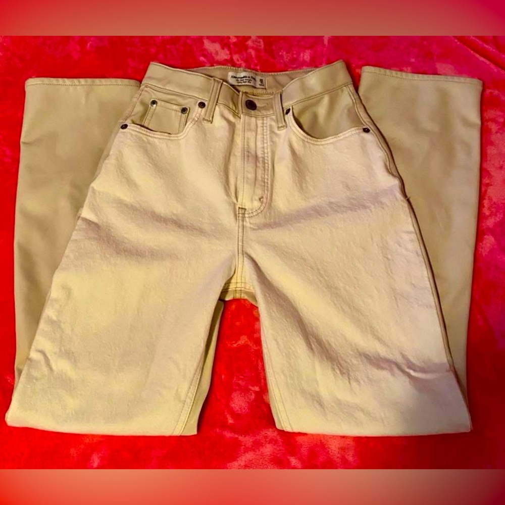 Abercrombie & Fitch Slim Straight Ultra High Rise size 0